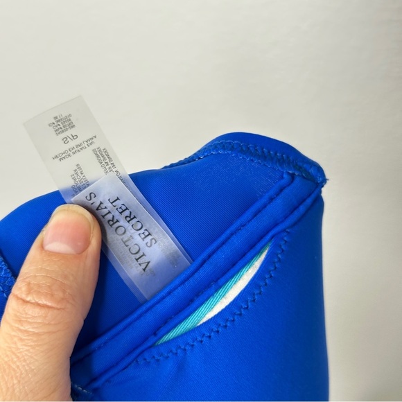 Victoria's Secret Blue Twist Front Bandeau Bikini Top Size Small - Picture 4 of 7